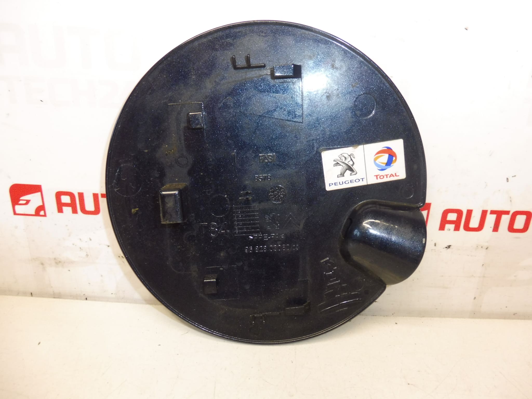Tapa del depósito KGNC Peugeot 3008 9682803080 1517G9 - Imagen 2