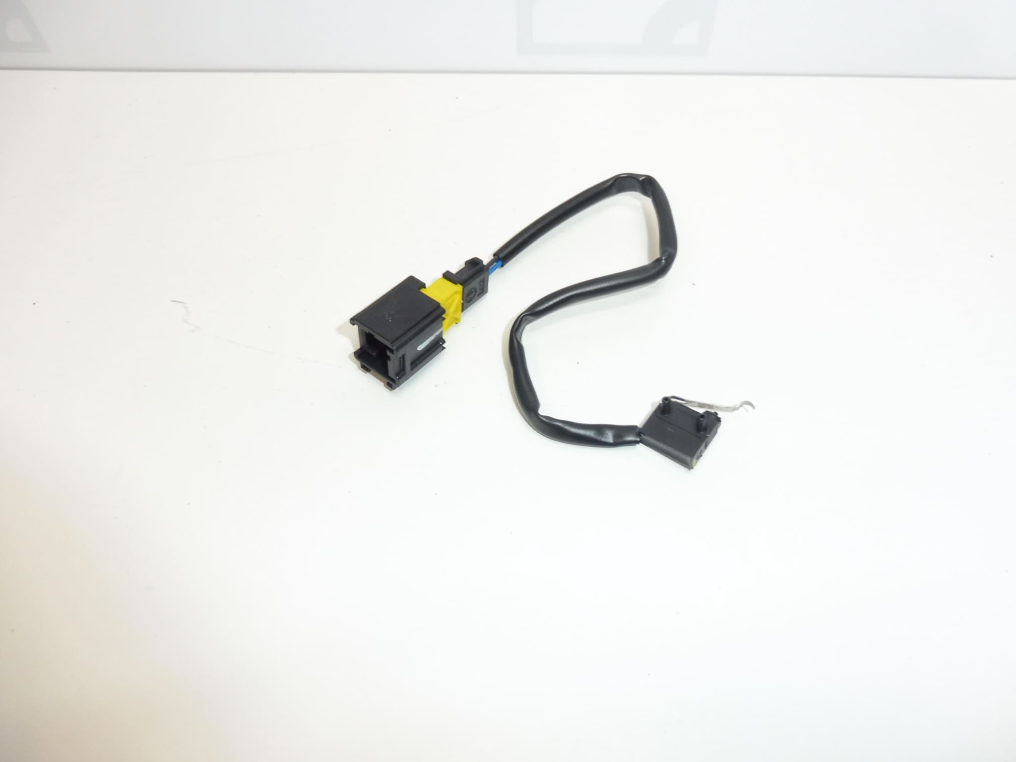 Interruptor izquierdo del techo retráctil Peugeot 307 CC 8484L5